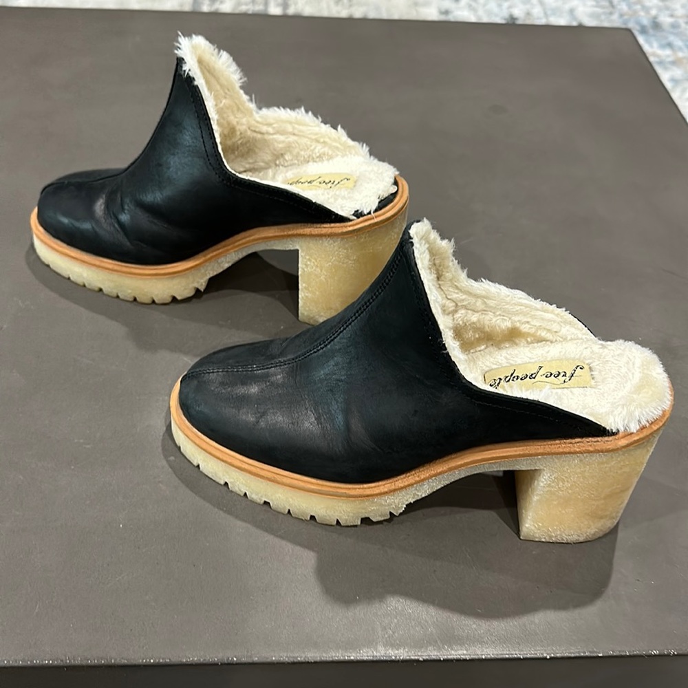 Fabulous Free People Clogs